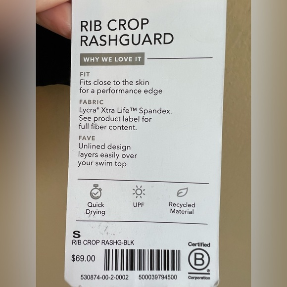 New ATHLETA Rib Crop Rashguard Tank Top Size Small MSRP $69 - Picture 4 of 6